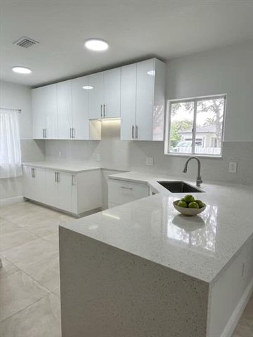 Miami Lakes House: 16307 NW 91st Ave # 16307