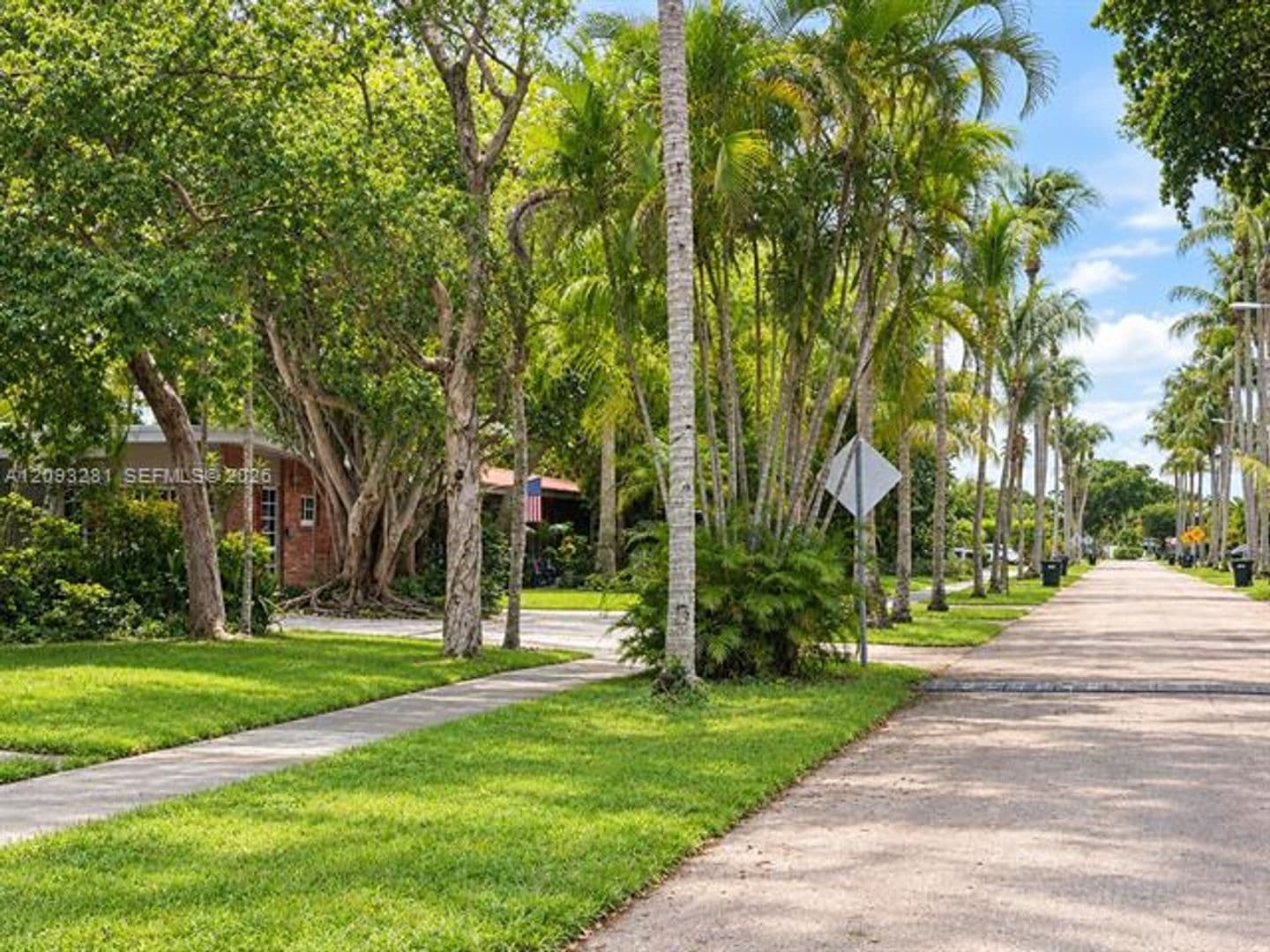 North Miami Beach House: 19091 NE 20th Ct # 19091