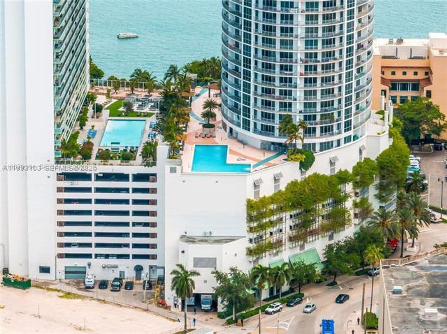 Miami Condo: 1750 N Bayshore Dr cu-2401