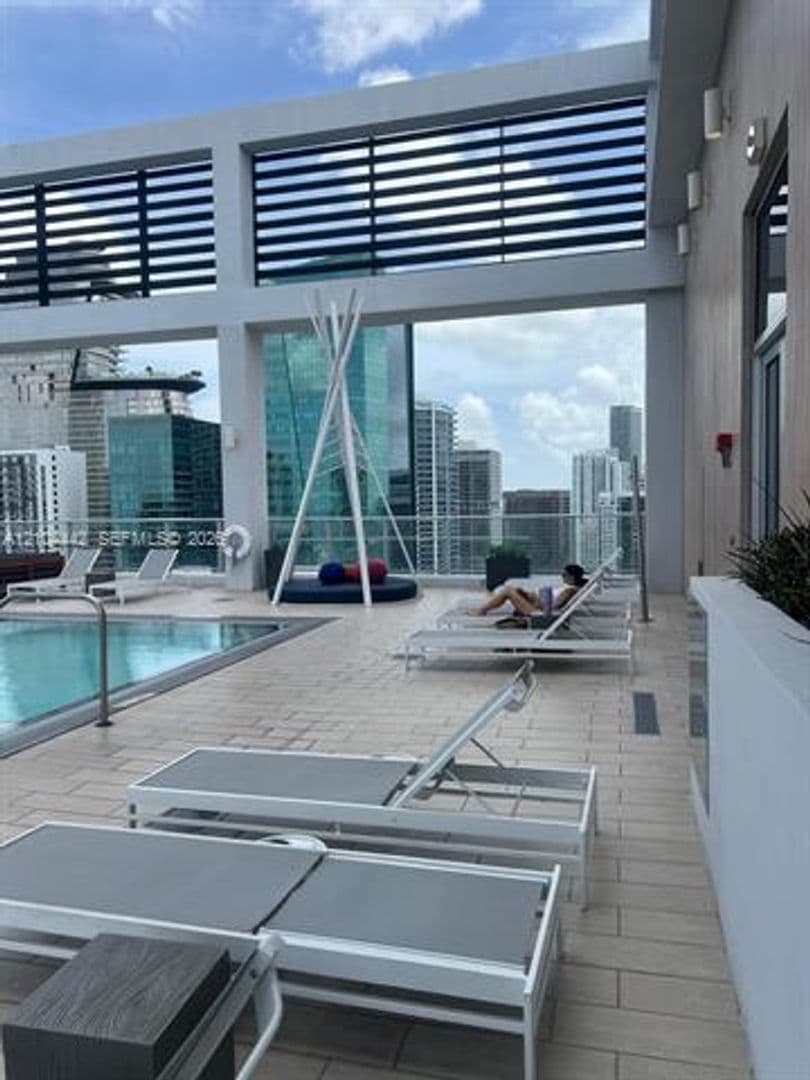 Miami Condo: 151 SE 1 St cu-1002