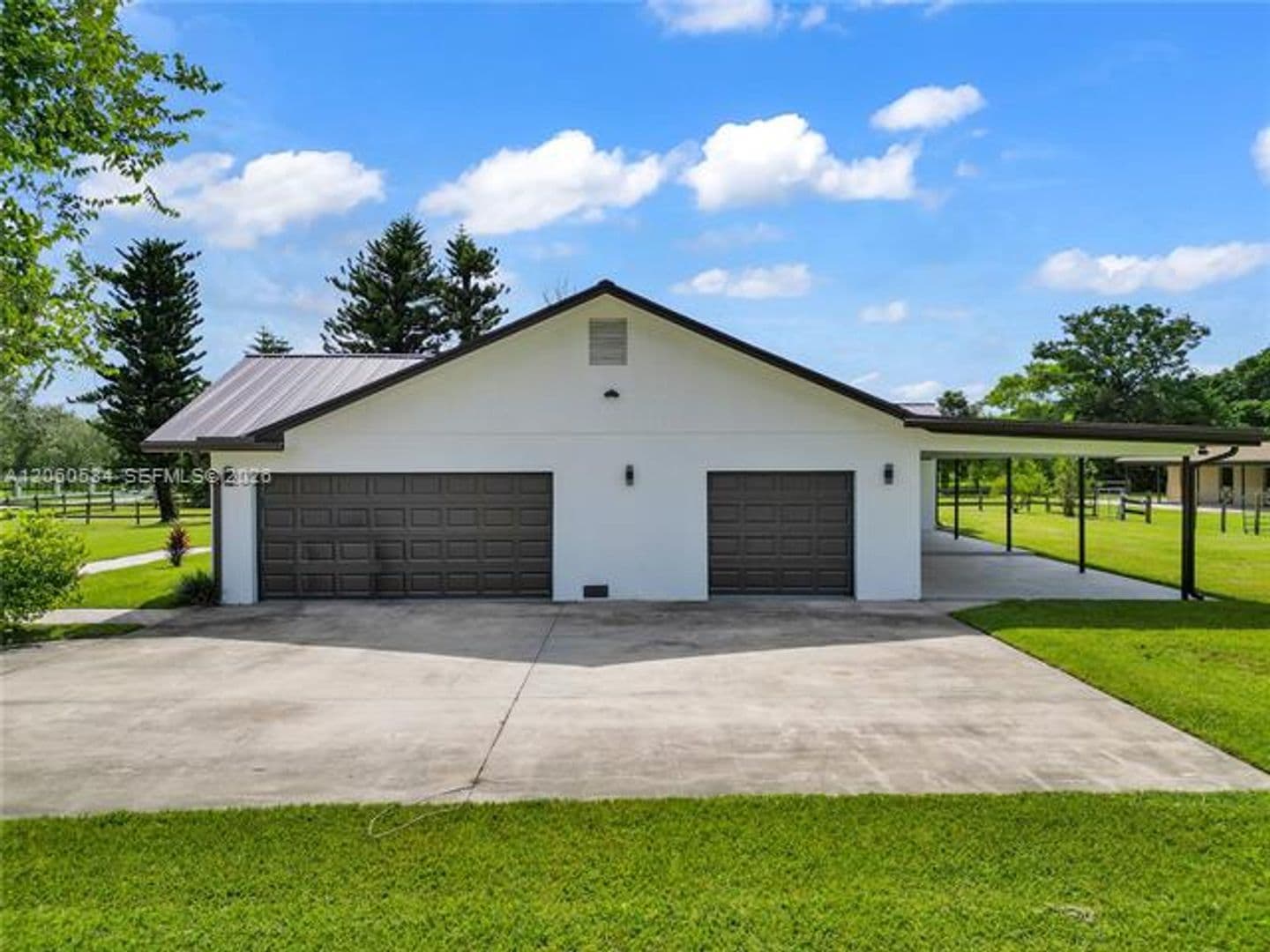 Southwest Ranches House: 17680 SW 54th St # 17680