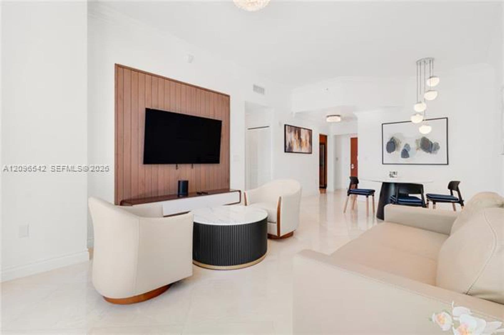 Miami Condo: 31 SE 5th St cu-4314