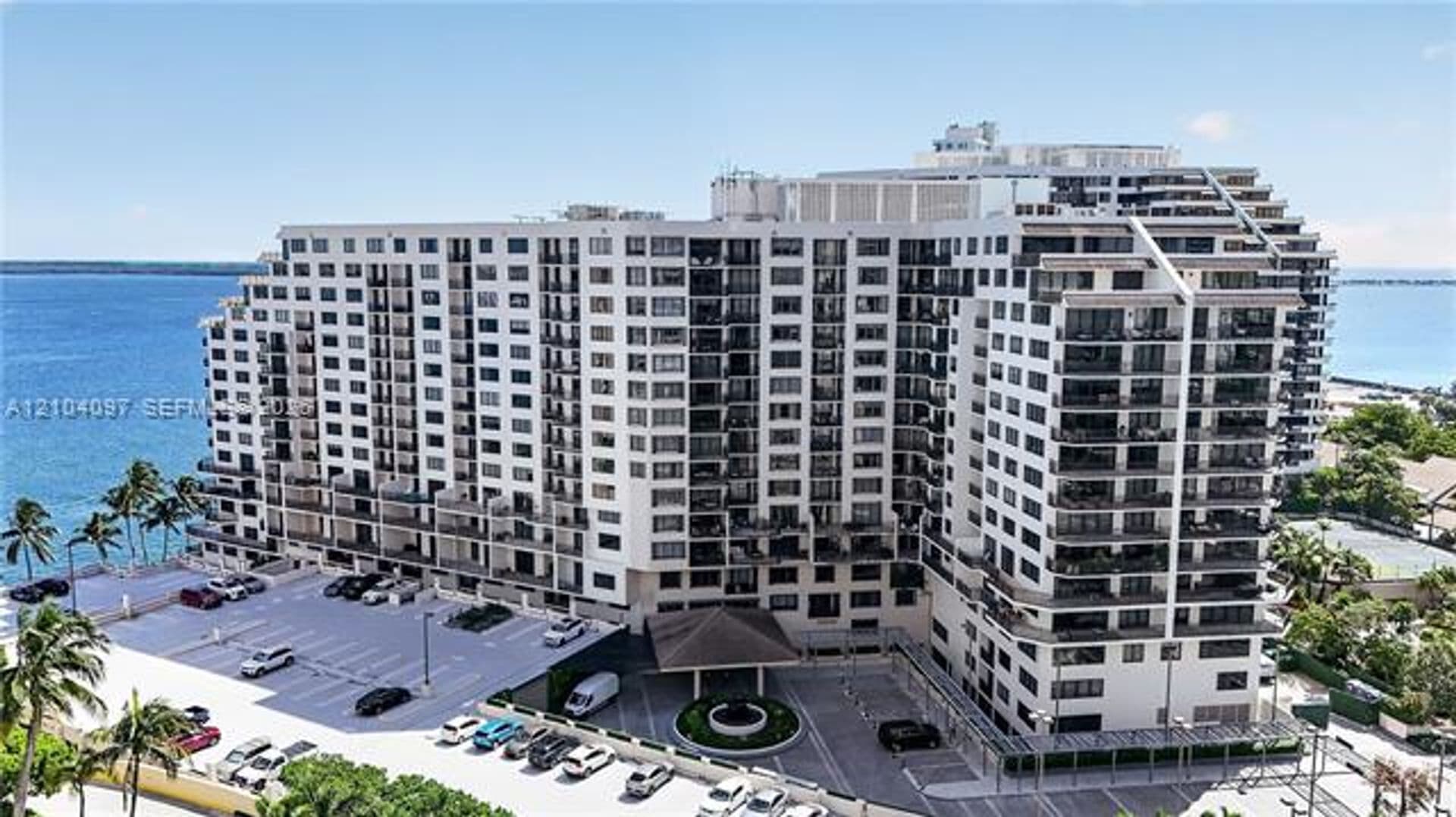 Miami Condo: 540 Brickell Key Dr cu-916