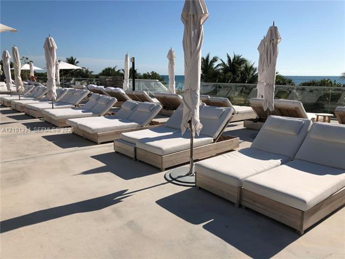 Miami Beach Condo: 2301 Collins Av cu-737