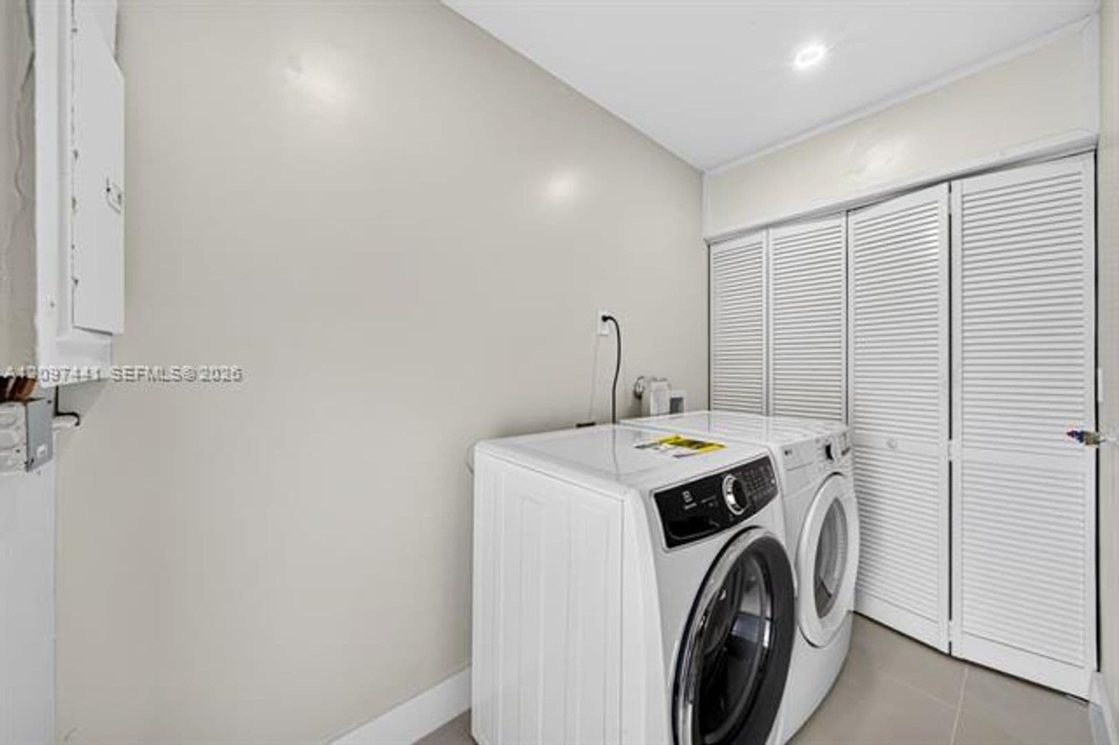 Miami House: 2216 SW 62nd Ave # 2216