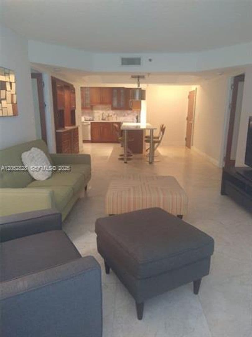 Surfside Condo: 9341 Collins Ave cu-603