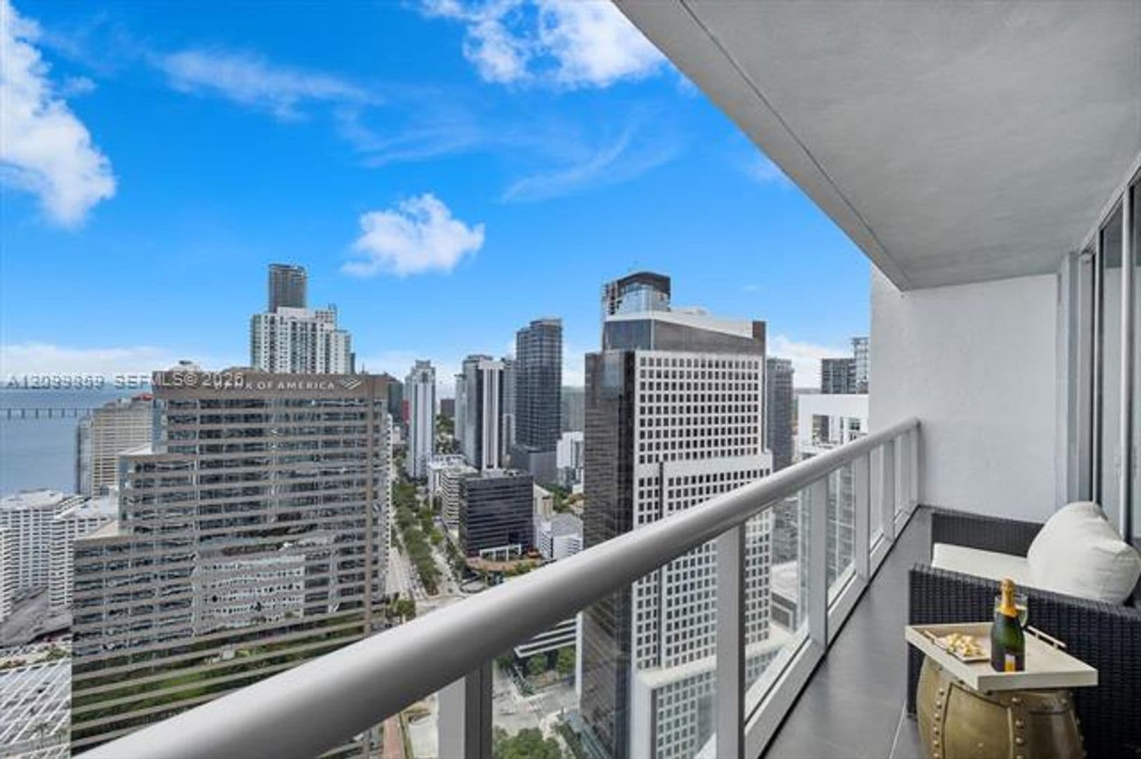 Miami Condo: 485 Brickell Ave cu-4309