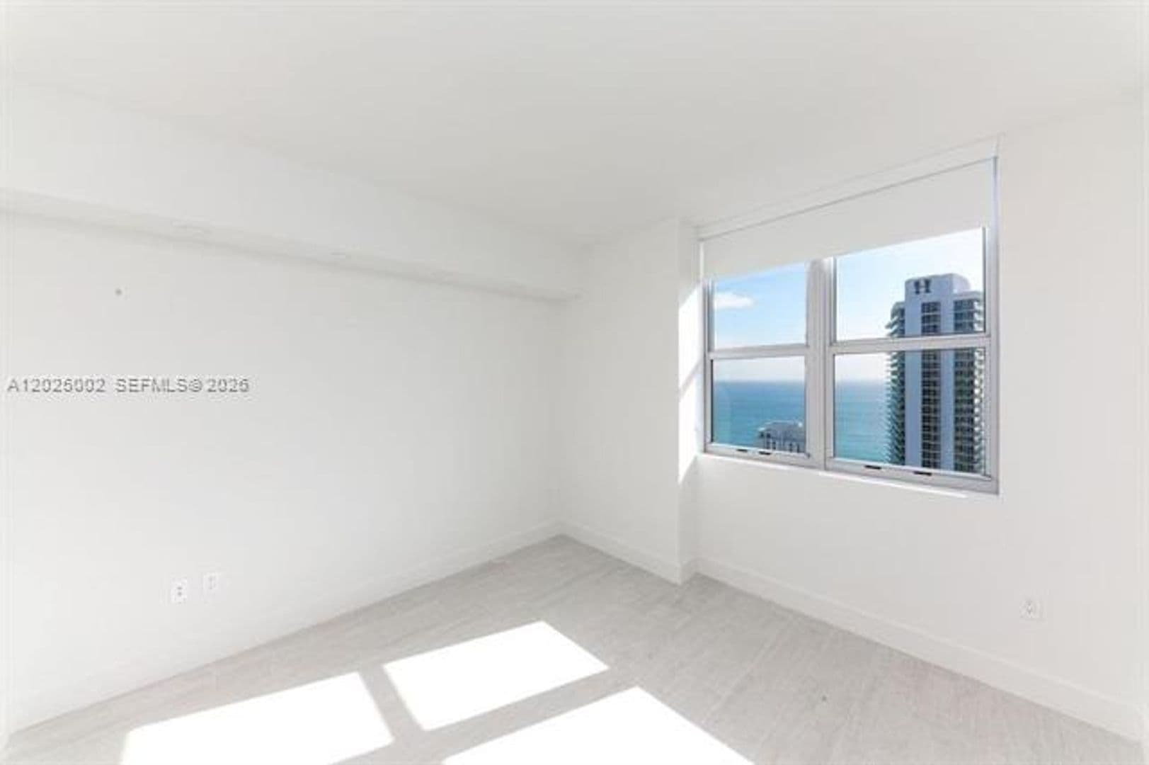 Hollywood Condo: 4010 S Ocean Dr cu-T3509