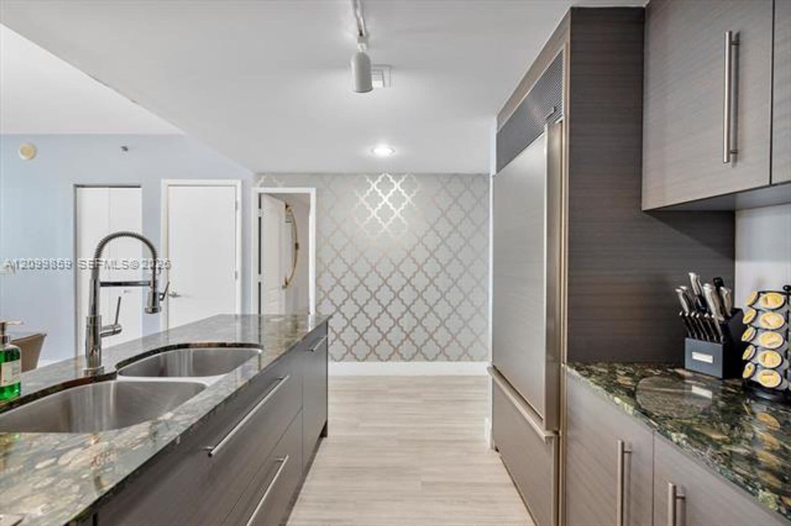 Miami Condo: 485 Brickell Ave cu-4309