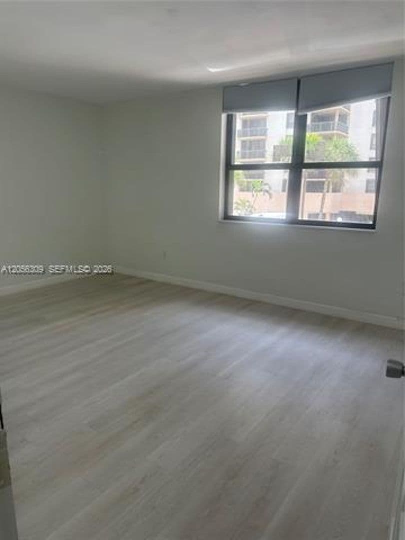 Bal Harbour Condo: 10185 Collins Ave cu-309