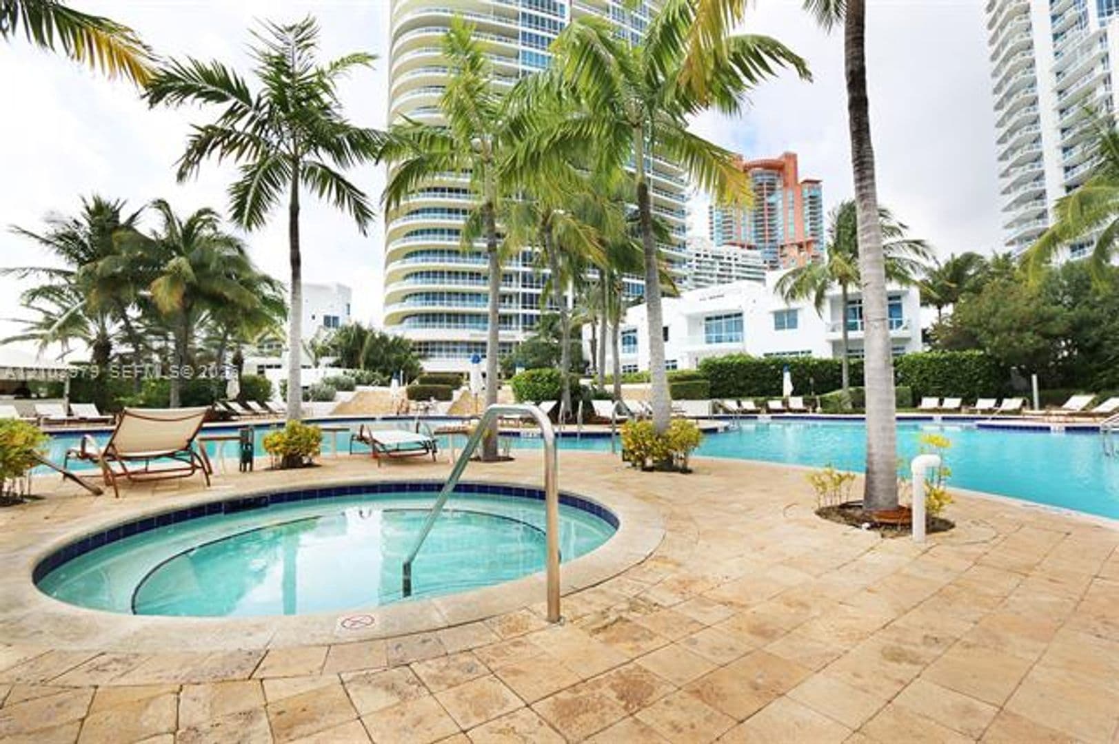 Miami Beach Condo: 50 S Pointe Dr cu-2205