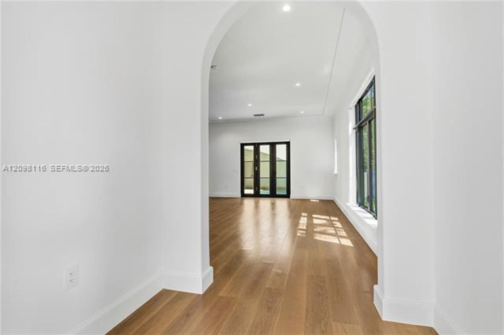 Coral Gables Condo: 555 Santander Ave cu-V4