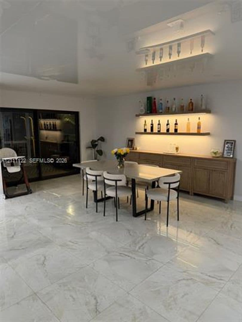 Hollywood Townhome: 5020 Sheridan St th 2