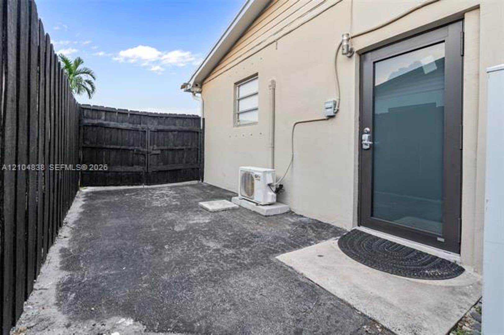Plantation House: 5250 SW 4th Ct # 5250