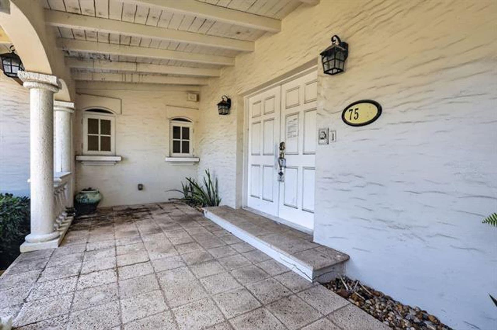 North Bay Village House: 7500 W Treasure Dr # 7500