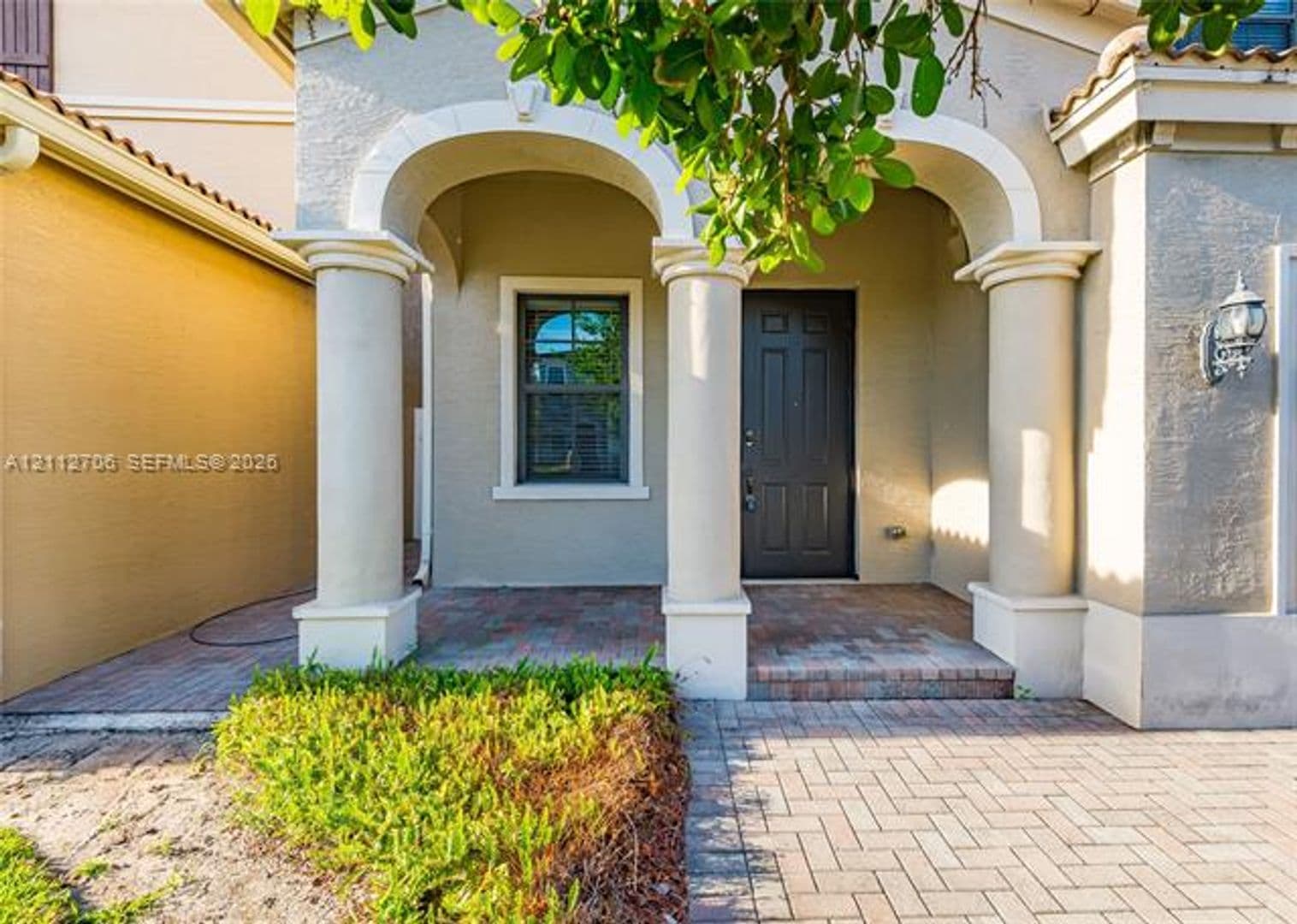 Miami House: 804 NE 191st St # 804