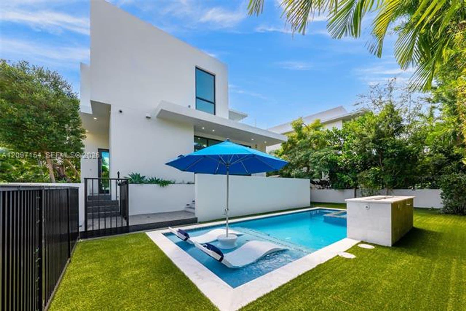 Miami Beach House: 4364 Alton Rd # 4364