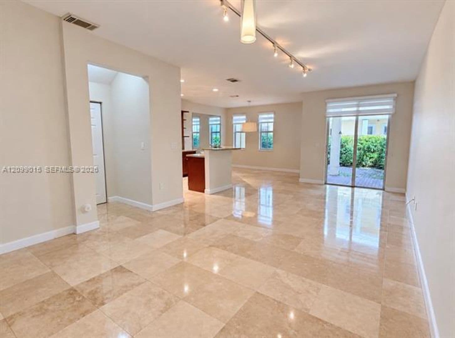 Doral Townhome: 10711 NW 75th Ln th 10711