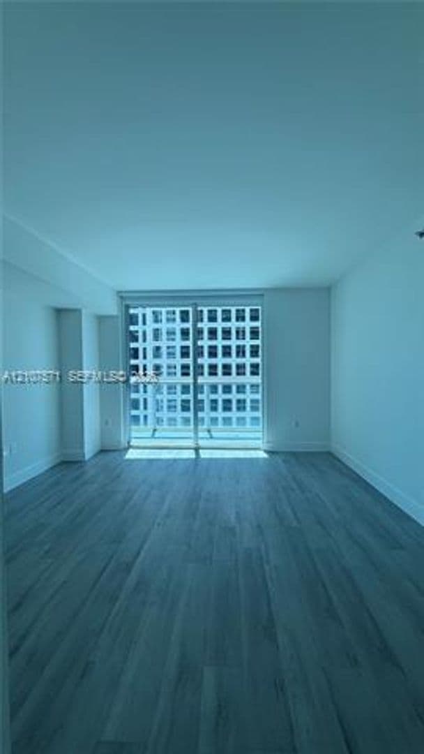 Miami Condo: 500 Brickell Ave cu-2808