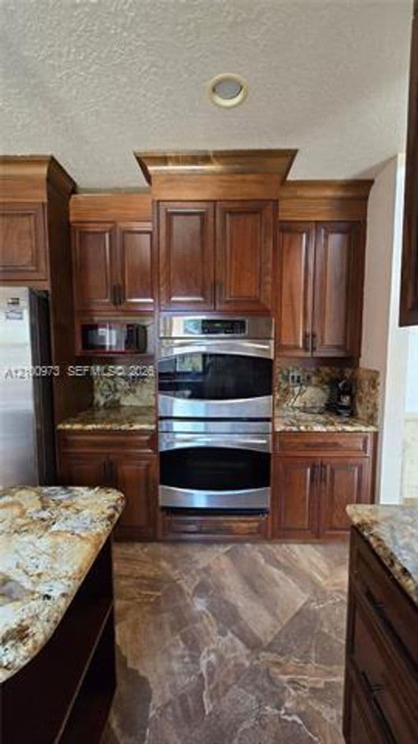 Hollywood House: 741 Tyler St # 741