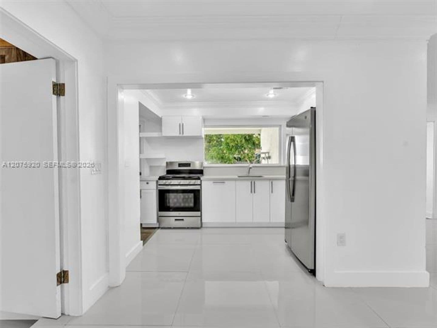 Miami House: 1647 NE 146th St # 1647