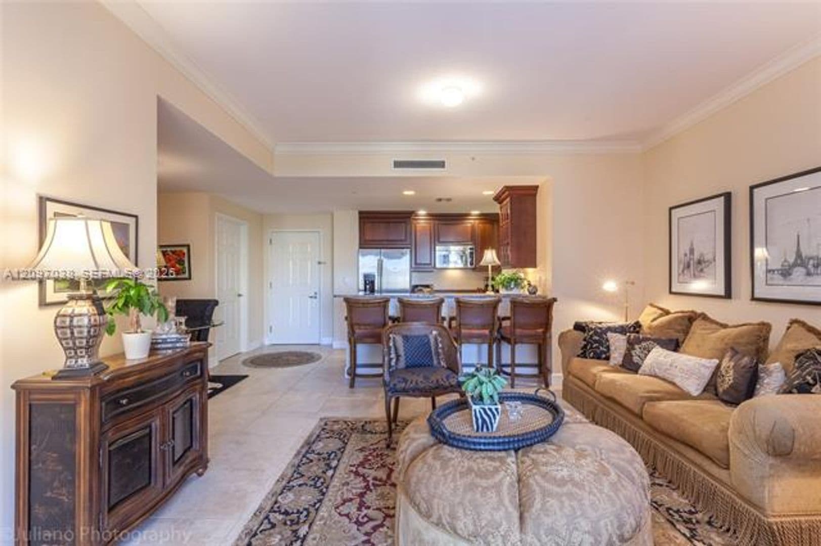 Coral Gables Condo: 100 Andalusia Ave cu-609
