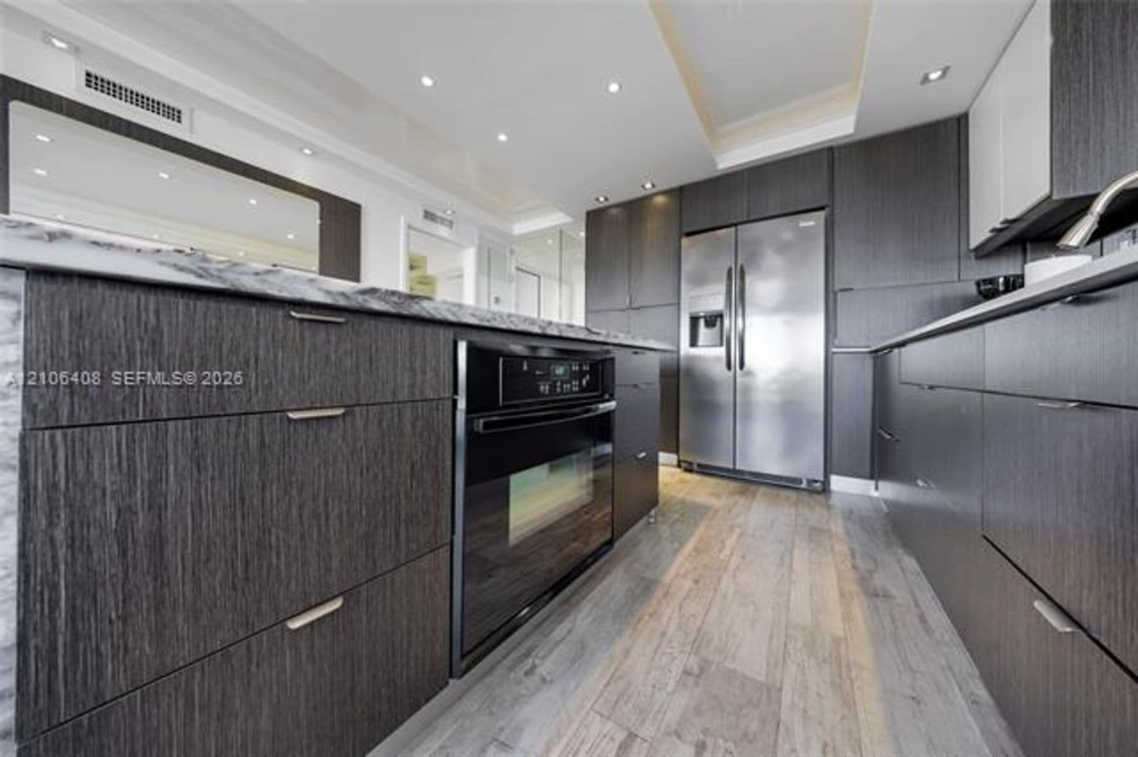Miami Beach Condo: 401 Ocean Dr cu-801