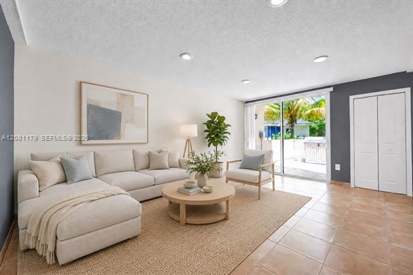 Miami Townhome: 9133 Fontainebleau Blvd th 5