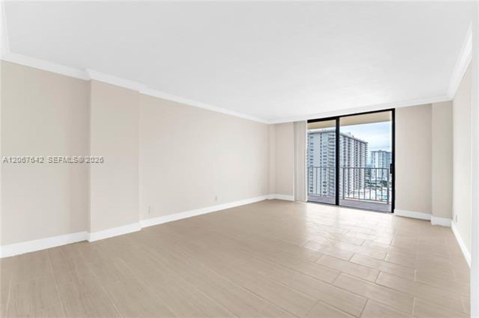 Sunny Isles Beach Condo: 290 174th St cu-1519