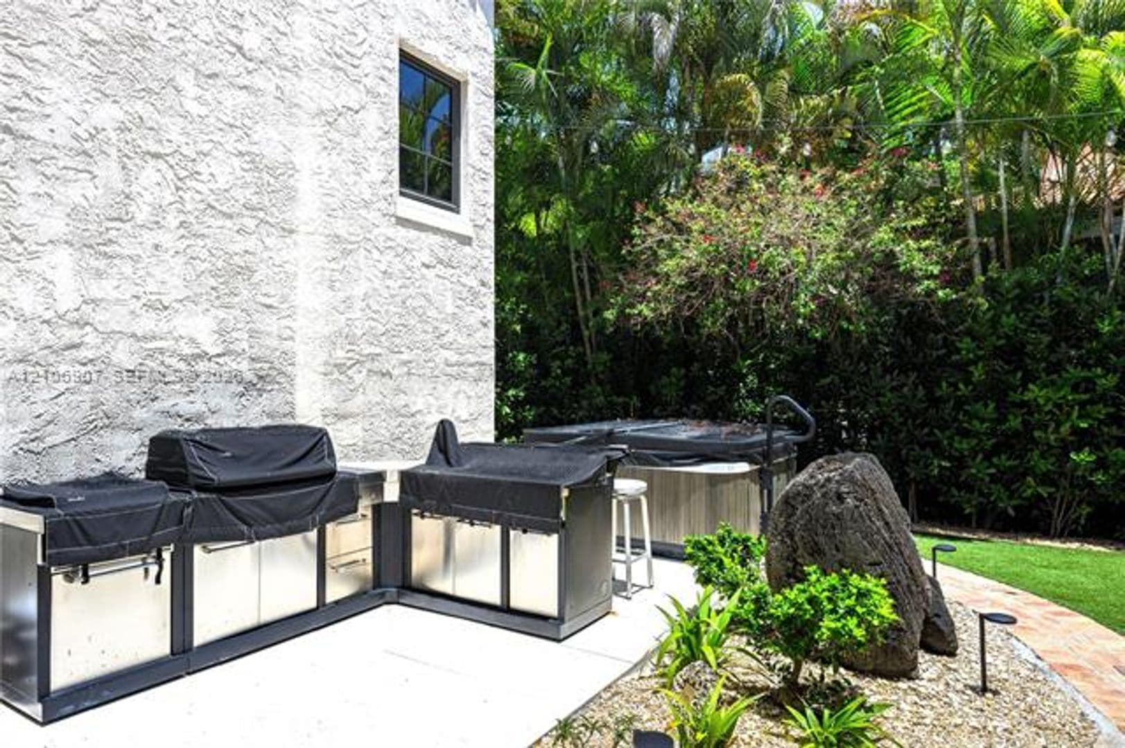 Coral Gables House: 1822 Country Club Prado # 1822