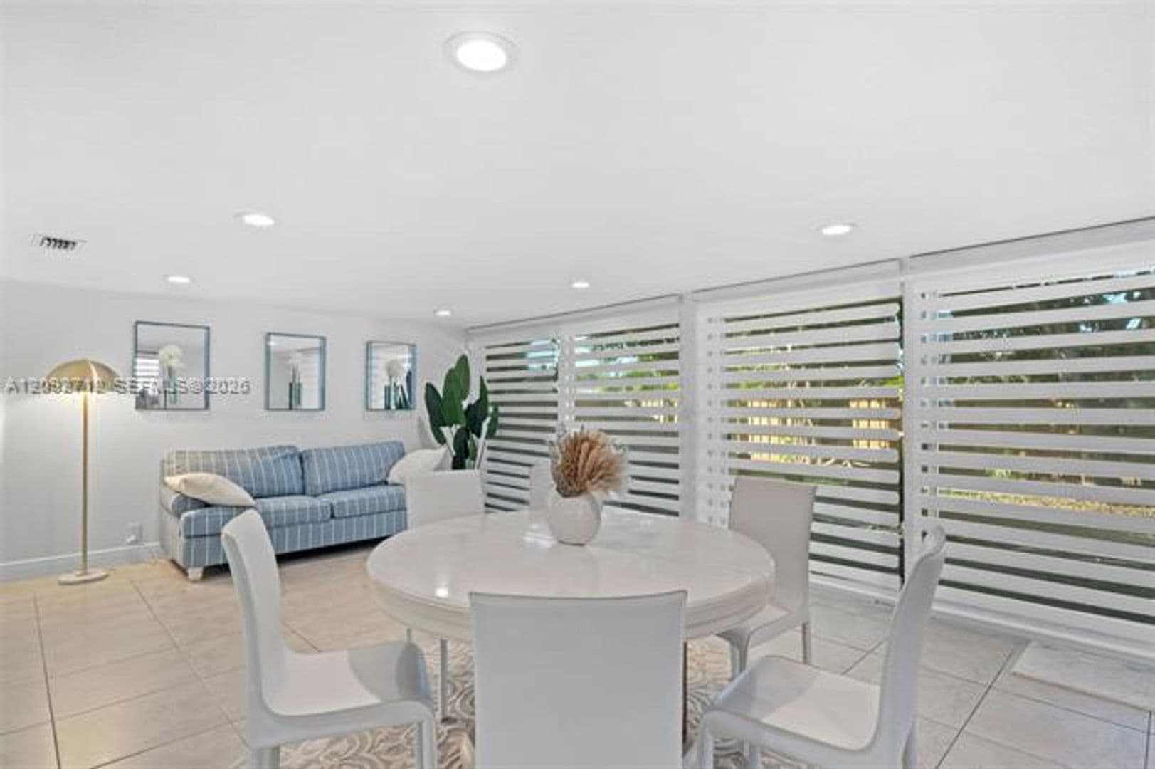 Hollywood House: 2819 Cleveland St # 2819