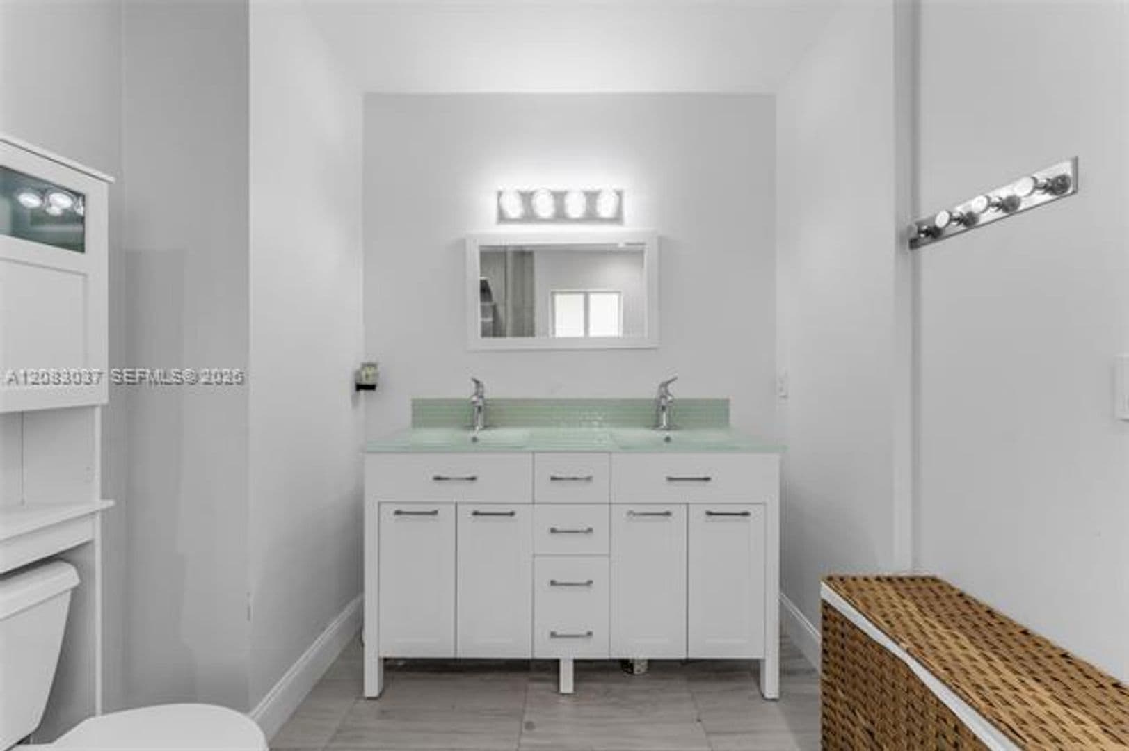 Miami House: 19050 SW 144th Ave # 19050