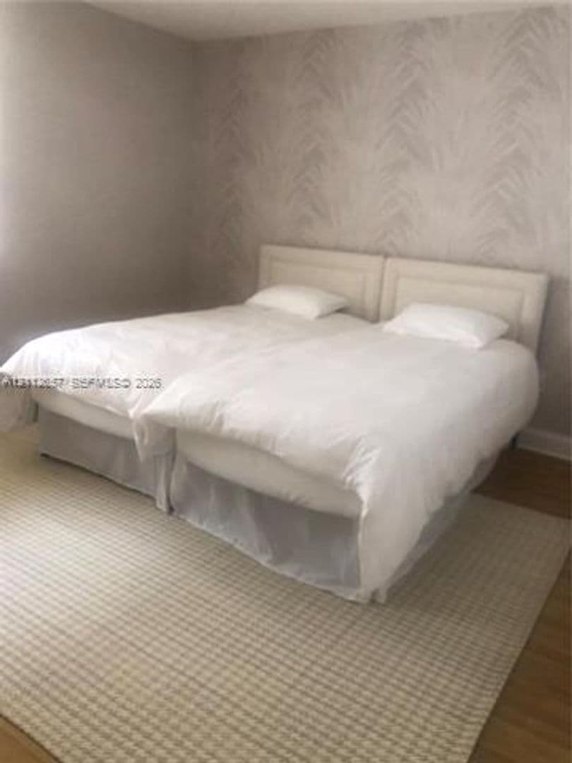 Bal Harbour Condo: 10185 Collins Ave cu-1016