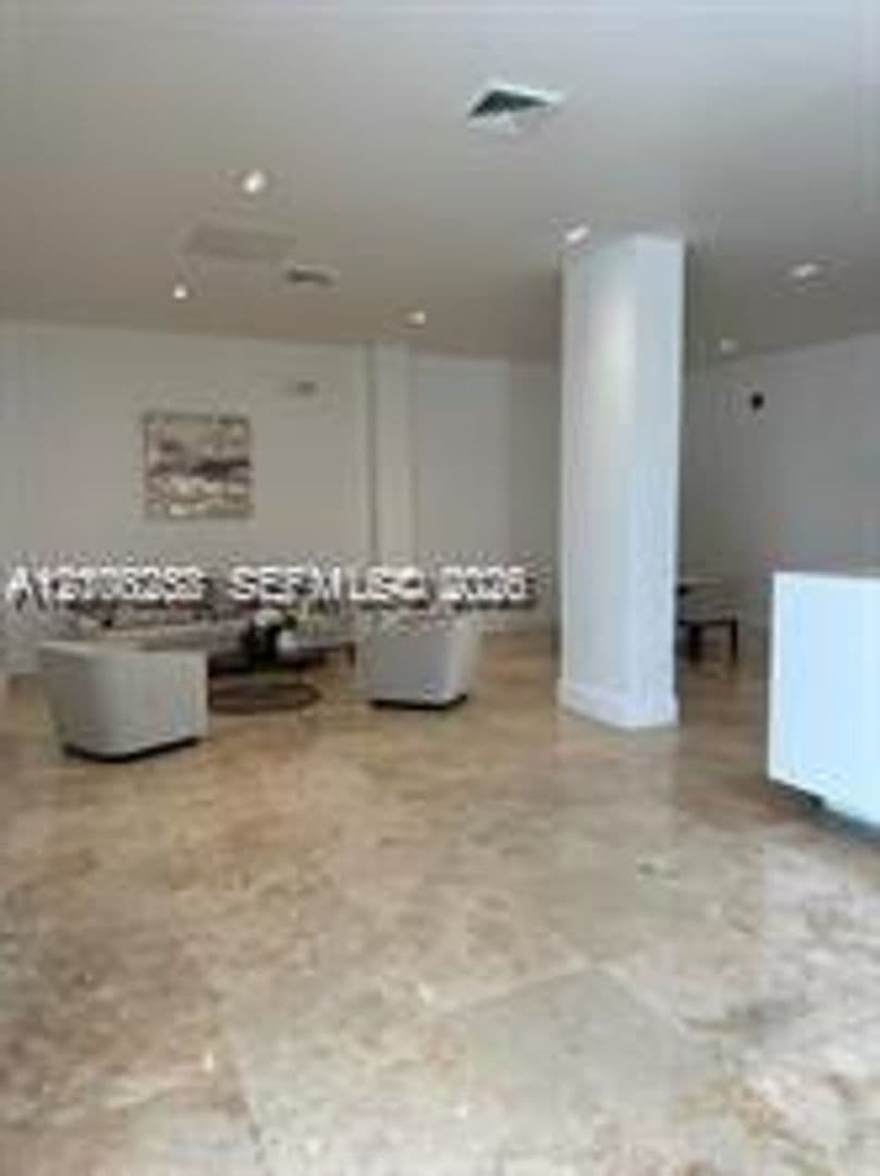 Hollywood Condo: 2201 S Ocean Dr cu-1507