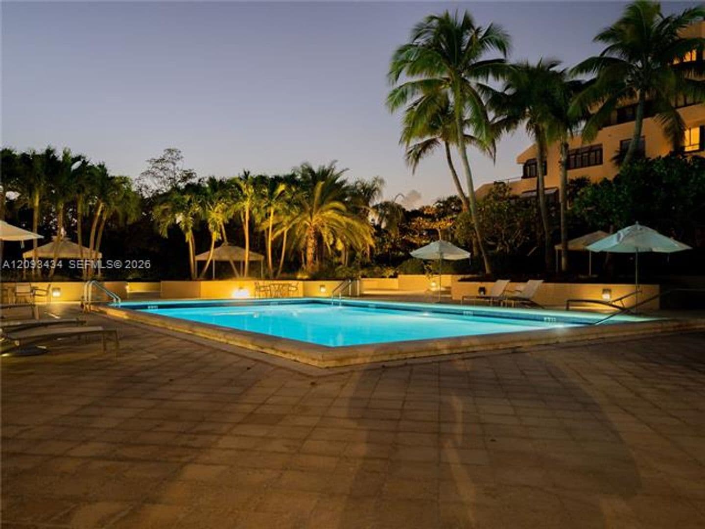 Key Biscayne Condo: 151 N Crandon Blvd cu-430