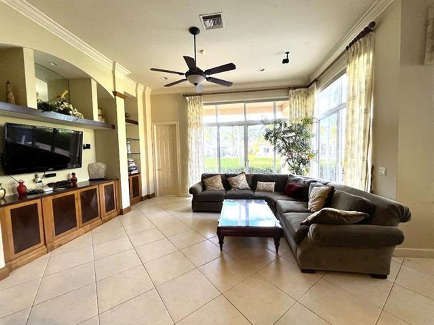 Plantation House: 10997 Canary Island Ct # 10997