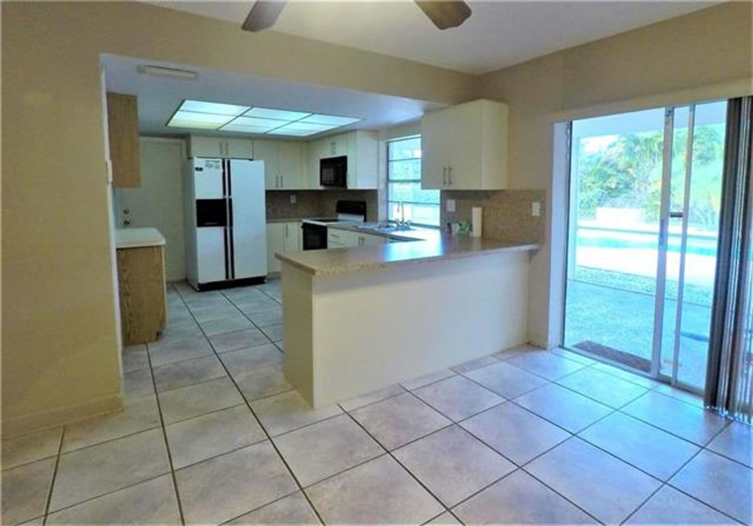 Plantation House: 7221 NW 10th Pl # 7221