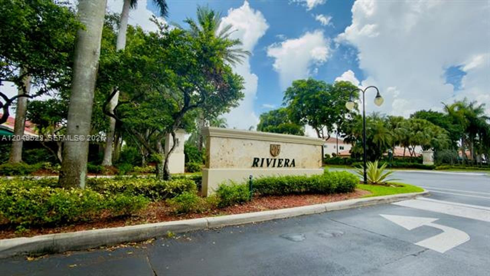 Doral House: 11310 NW 61st St # 11310
