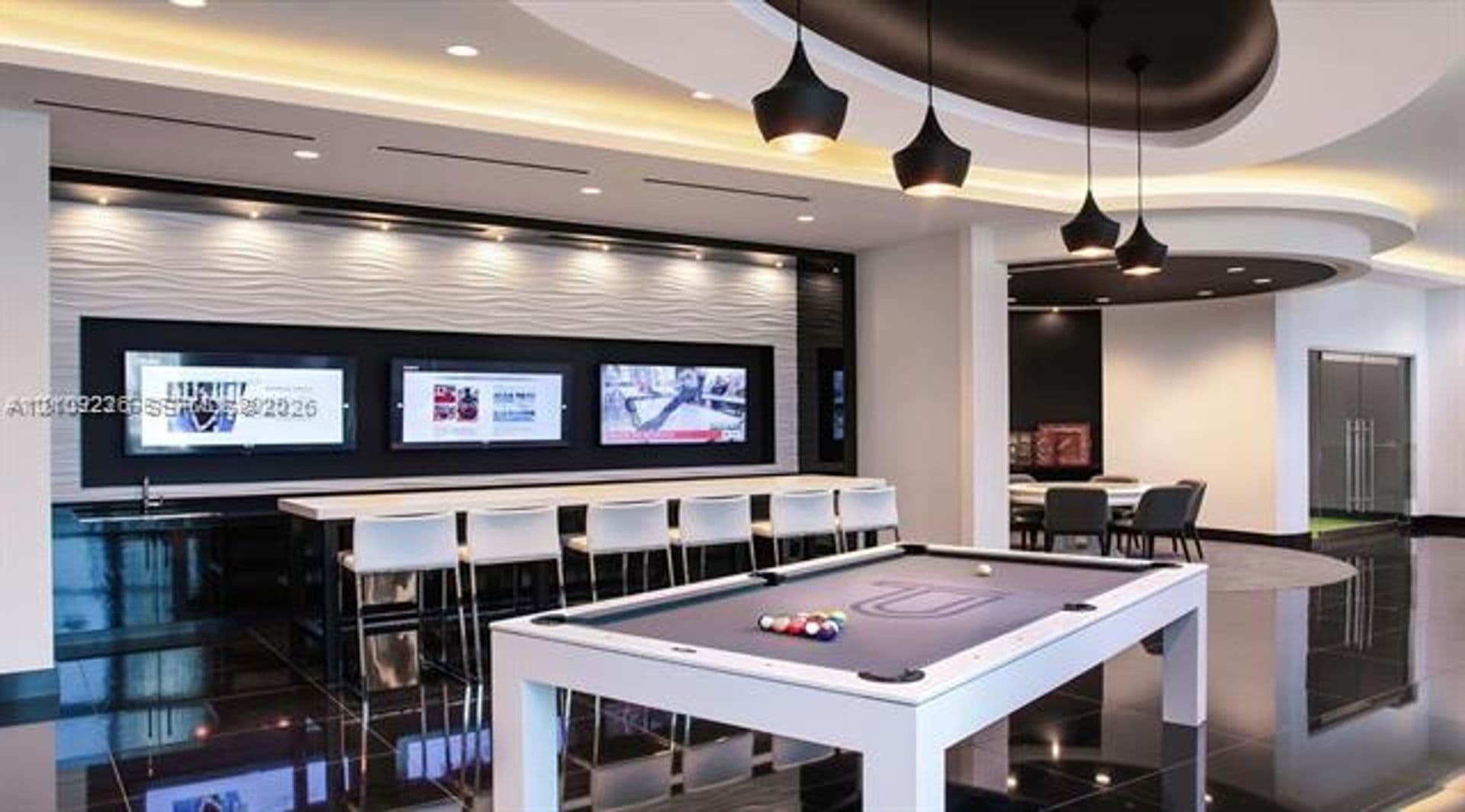 Miami Condo: 851 NE 1st Ave cu-1811