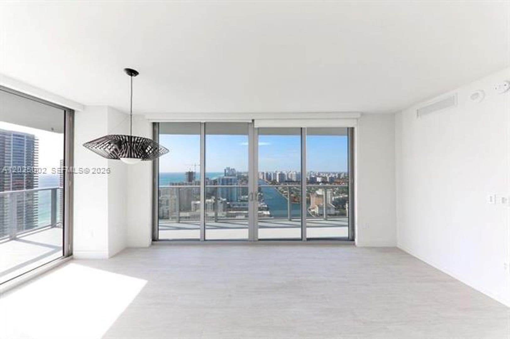 Hollywood Condo: 4010 S Ocean Dr cu-T3509