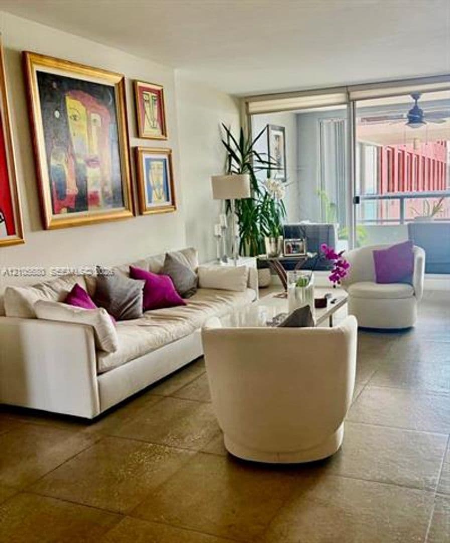 Miami Condo: 1541 Brickell Ave cu-B1104