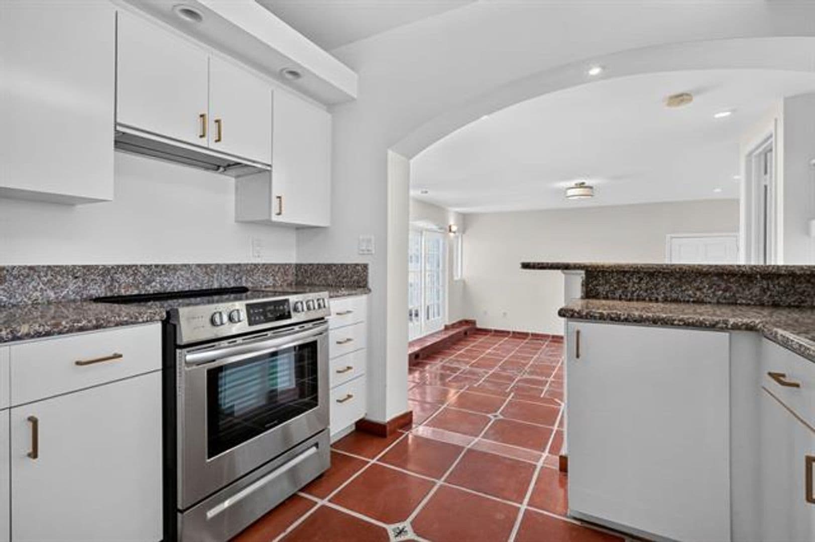 North Bay Village House: 7500 W Treasure Dr # 7500