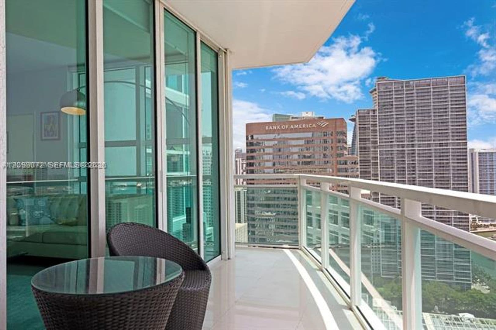 Miami Condo: 950 Brickell Bay Dr cu-3710