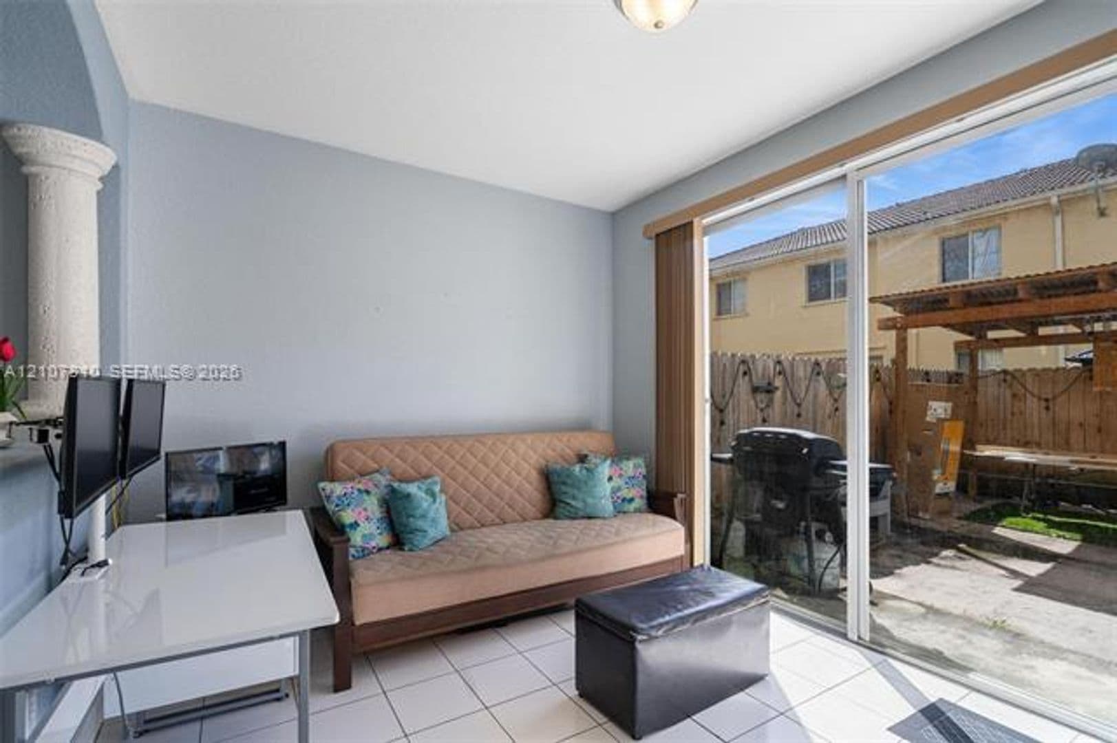 Hialeah Condo: 6940 NW 177th St cu-P105