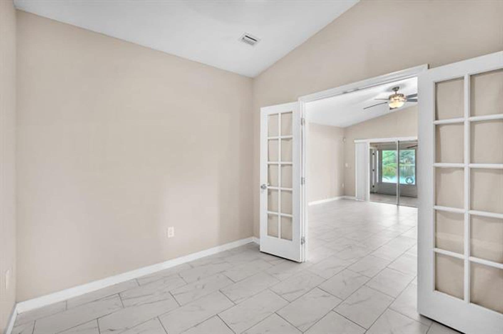 Pembroke Pines House: 1020 SW 99th Ave # 1020