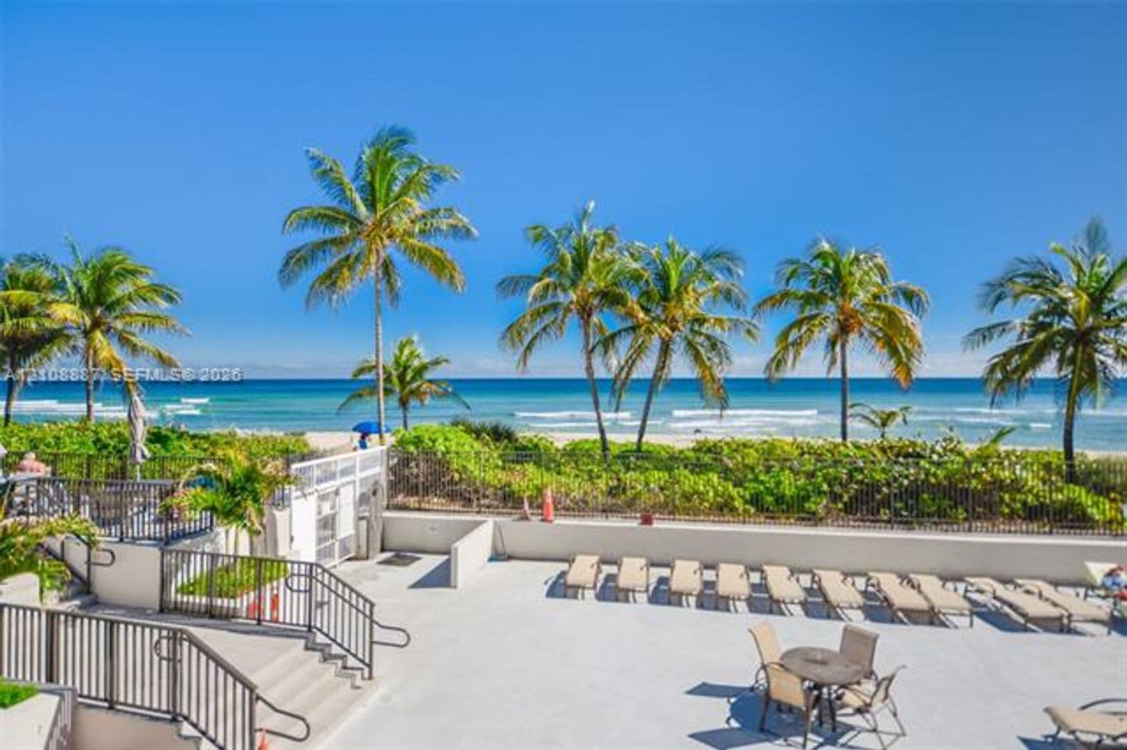 Hallandale Beach Condo: 1950 S Ocean Dr cu-18Q