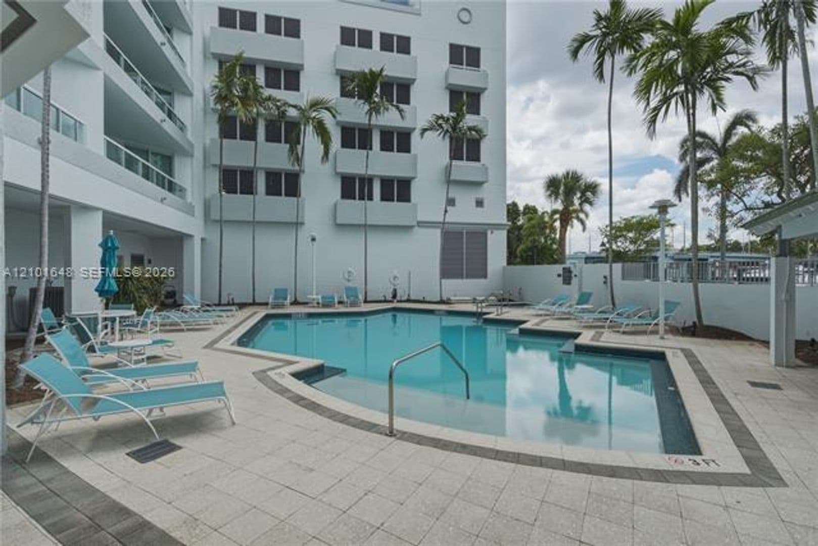 Fort Lauderdale Condo: 401 SW 4th Ave cu-1407