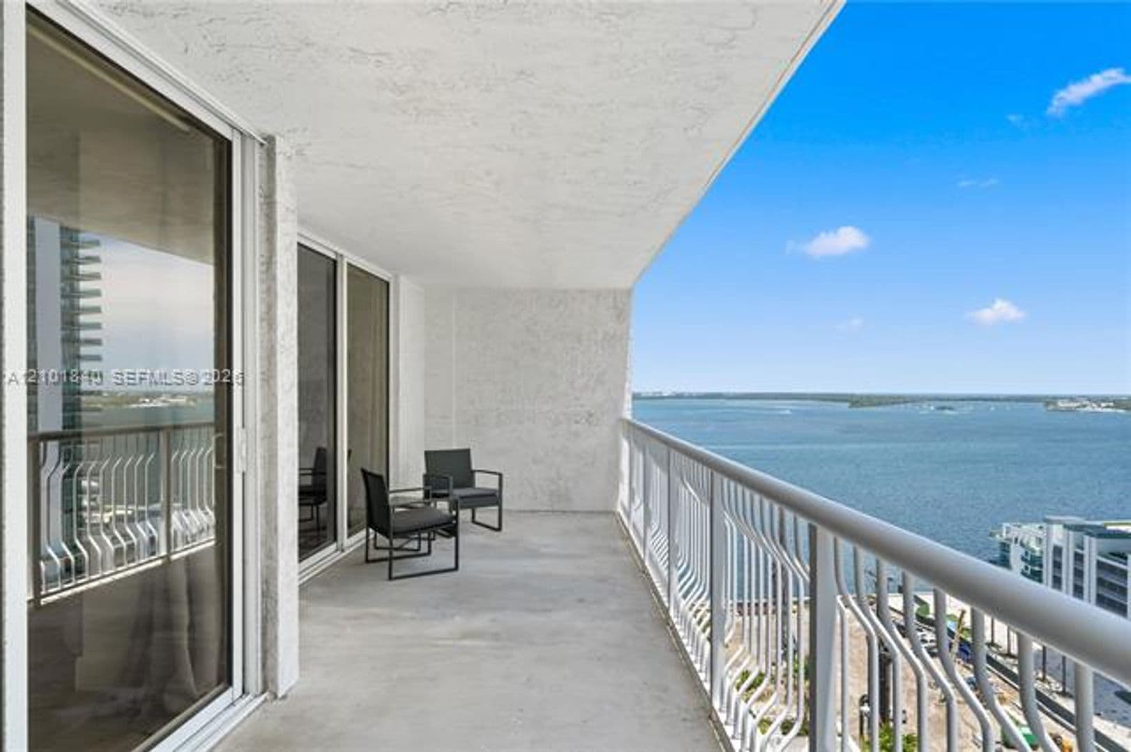 Miami Condo: 1200 Brickell Bay Dr cu-1907