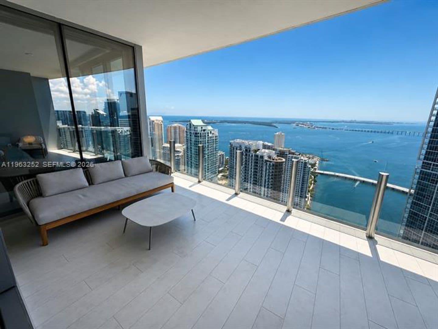 Miami Condo: 300 Biscayne Blvd Way cu-4404