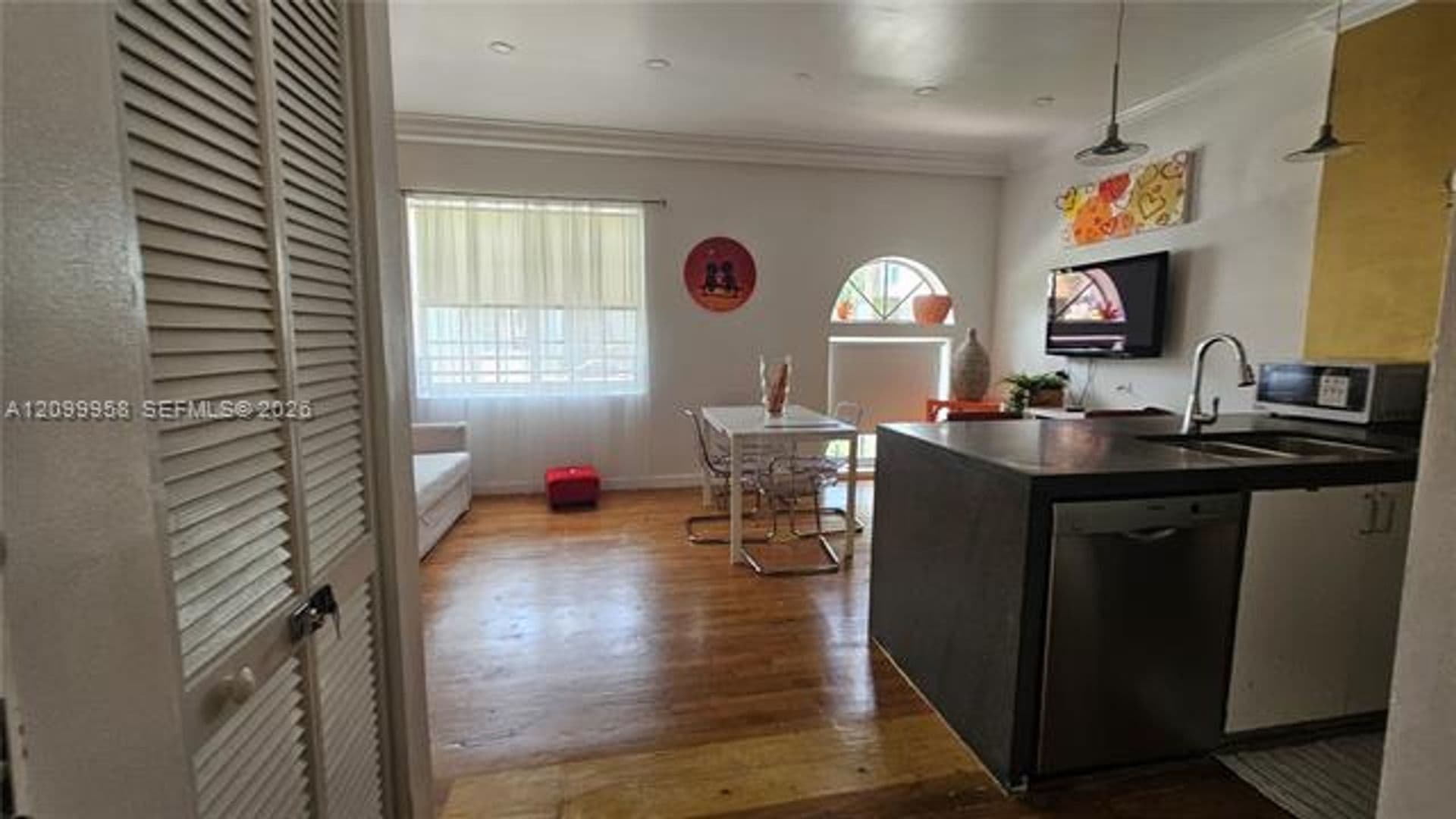 Miami Beach Condo: 130 3rd St cu-101